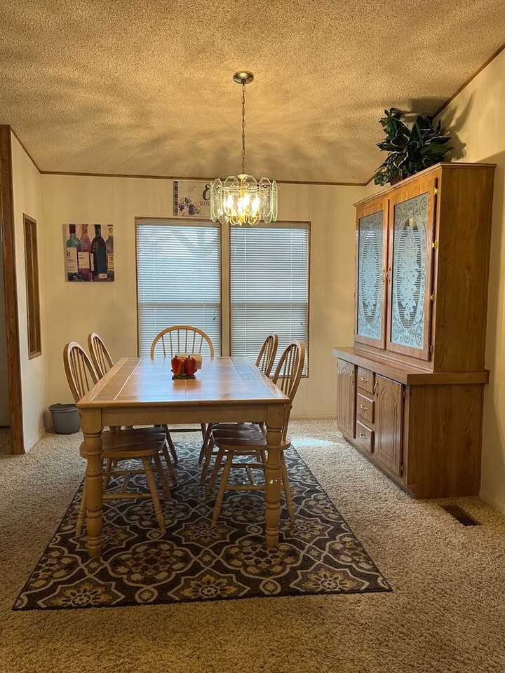 807 Stahlman Drive - Photo 5 of 10