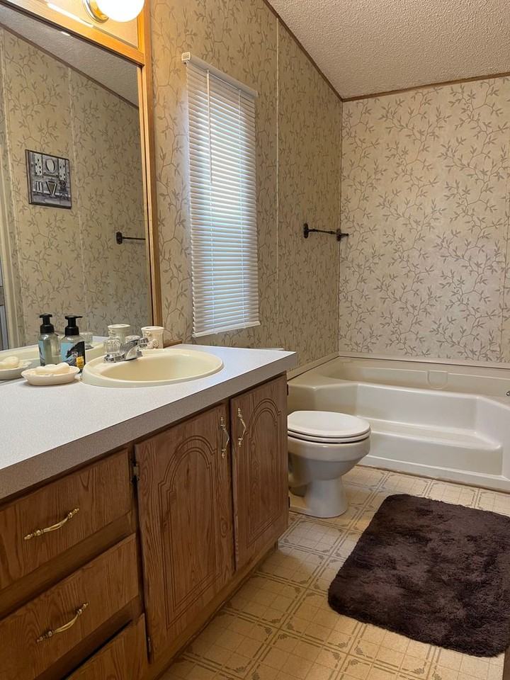 807 Stahlman Drive - Photo 7 of 10