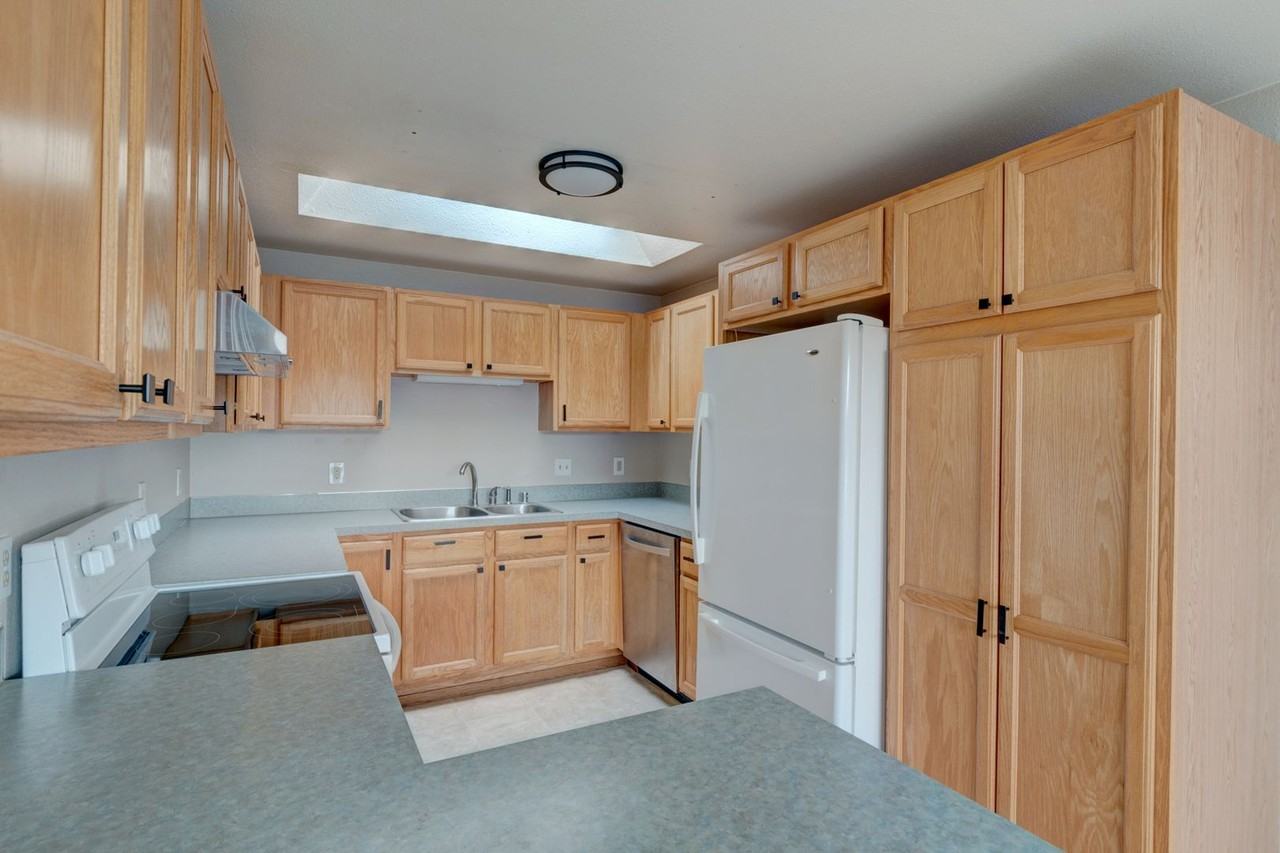 1109 Olson Rd - Photo 3 of 28