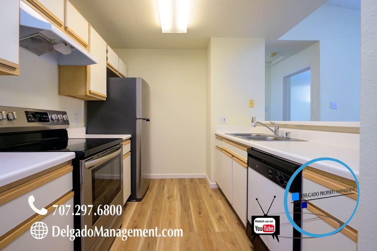 1201 Glen Cove Parkway #1715 - Photo 7 of 17