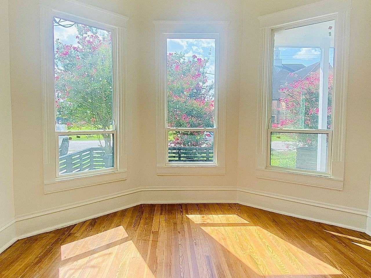 2510 Nagle Street - Photo 7 of 11