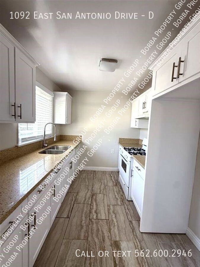 1092 E San Antonio Dr #D - Photo 2 of 12