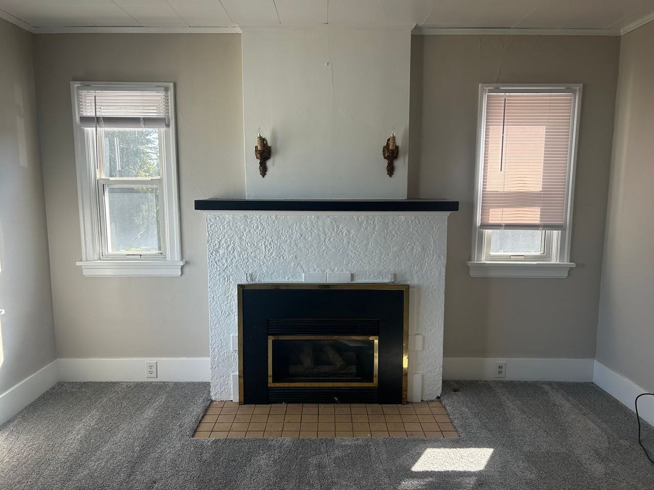 2817 W Maplewood Ave - Photo 2 of 21