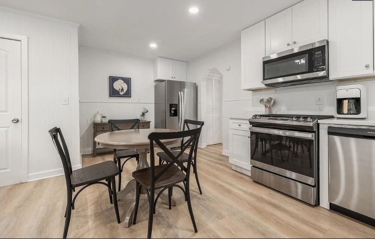 118 North Lake Avenue - Photo 2 of 17