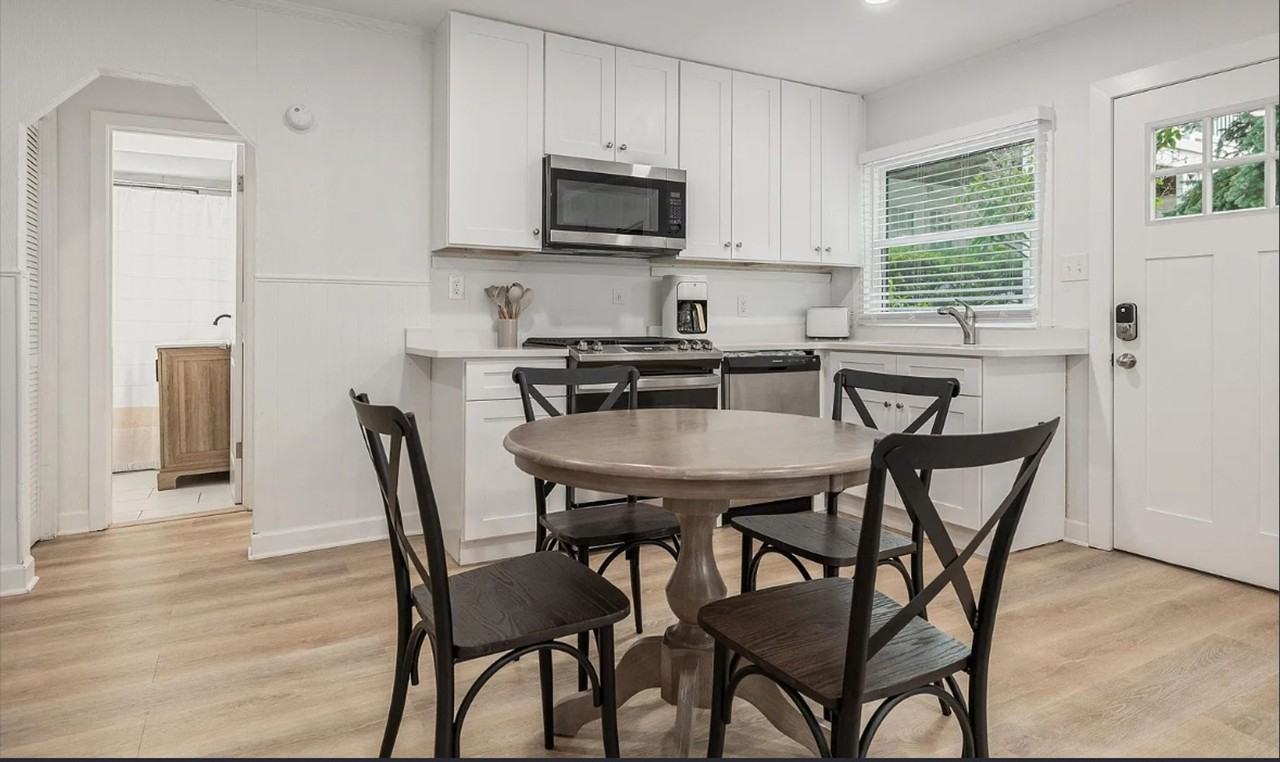 118 North Lake Avenue - Photo 3 of 17