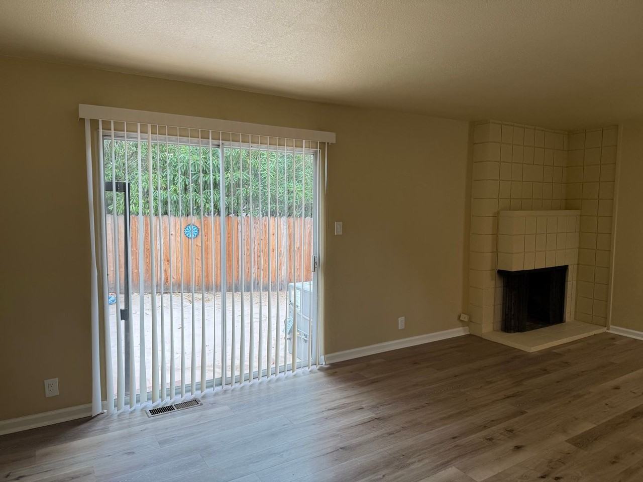 6025 Leafwood Dr - Photo 7 of 19