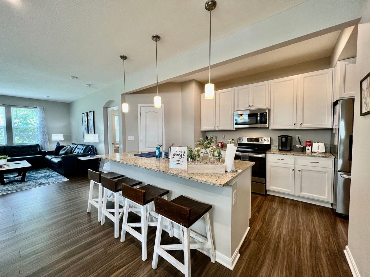 952 Southline Dr - Photo 2 of 29