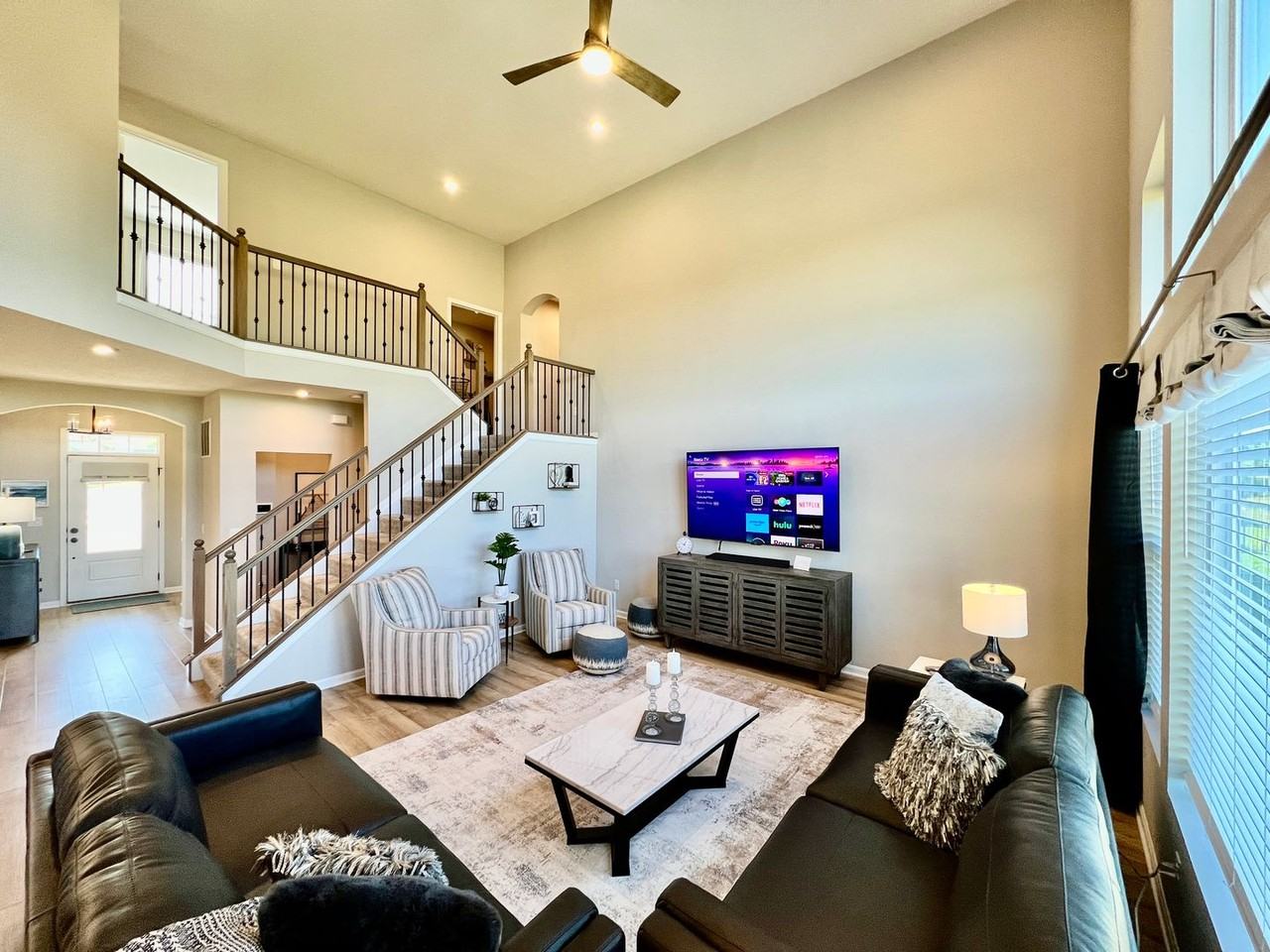 1825 Archerfield Pl - Photo 3 of 46