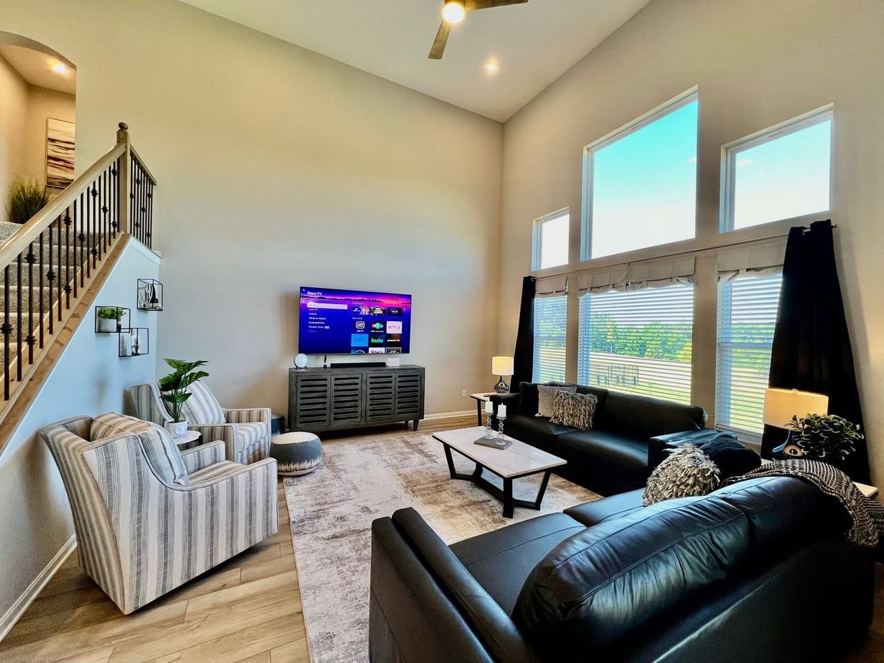 1825 Archerfield Pl - Photo 5 of 46