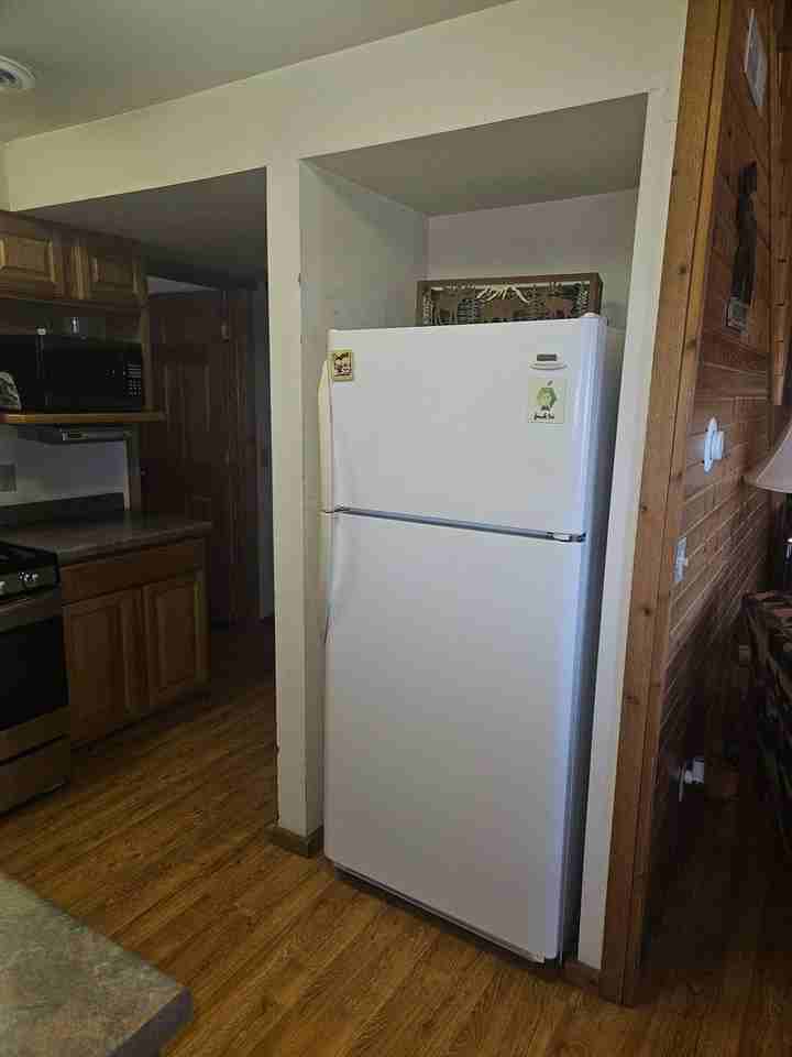 472 Overlook Ct - Photo 3 of 32