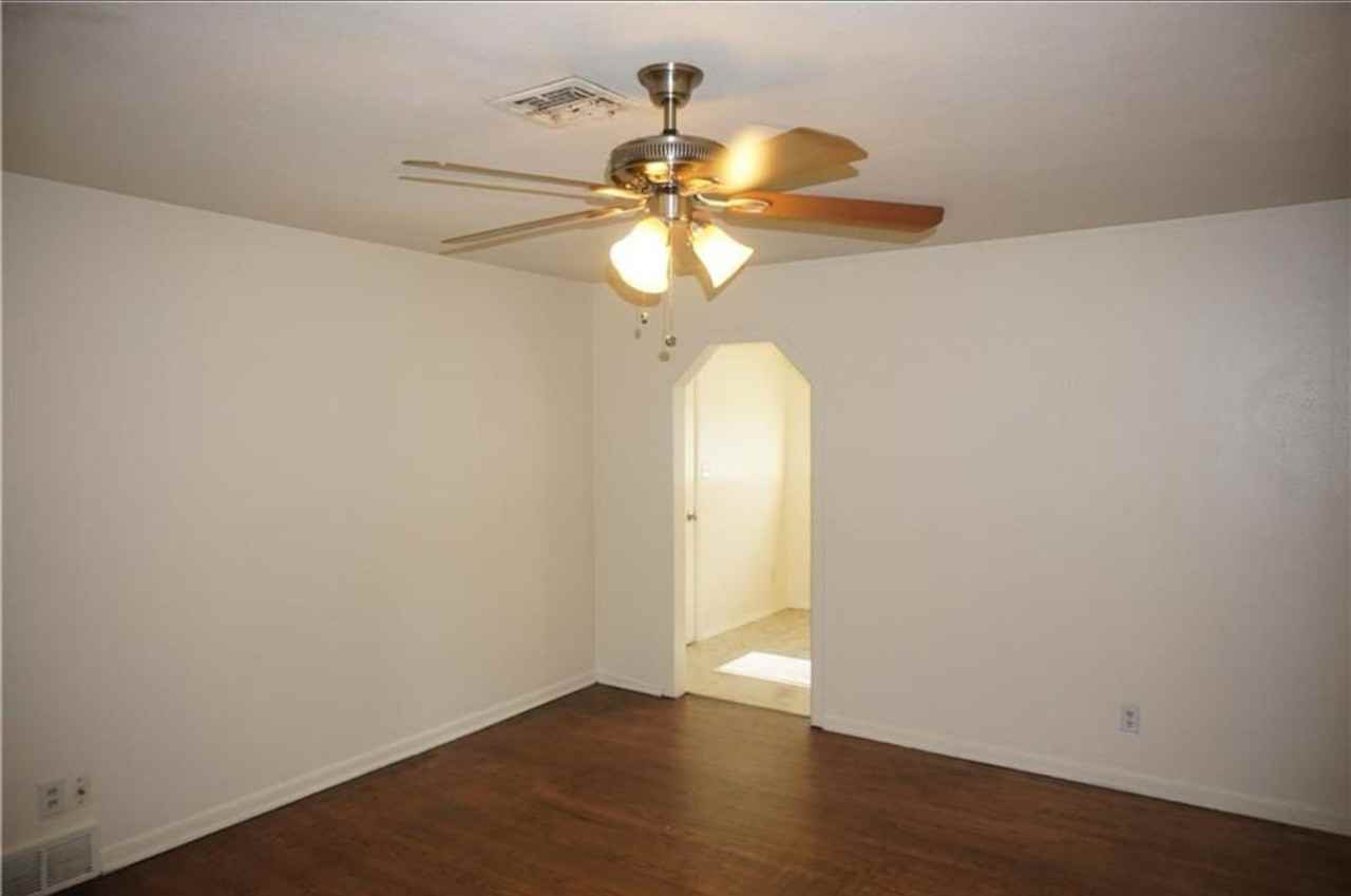 1704 Serenade Lane - Photo 4 of 18