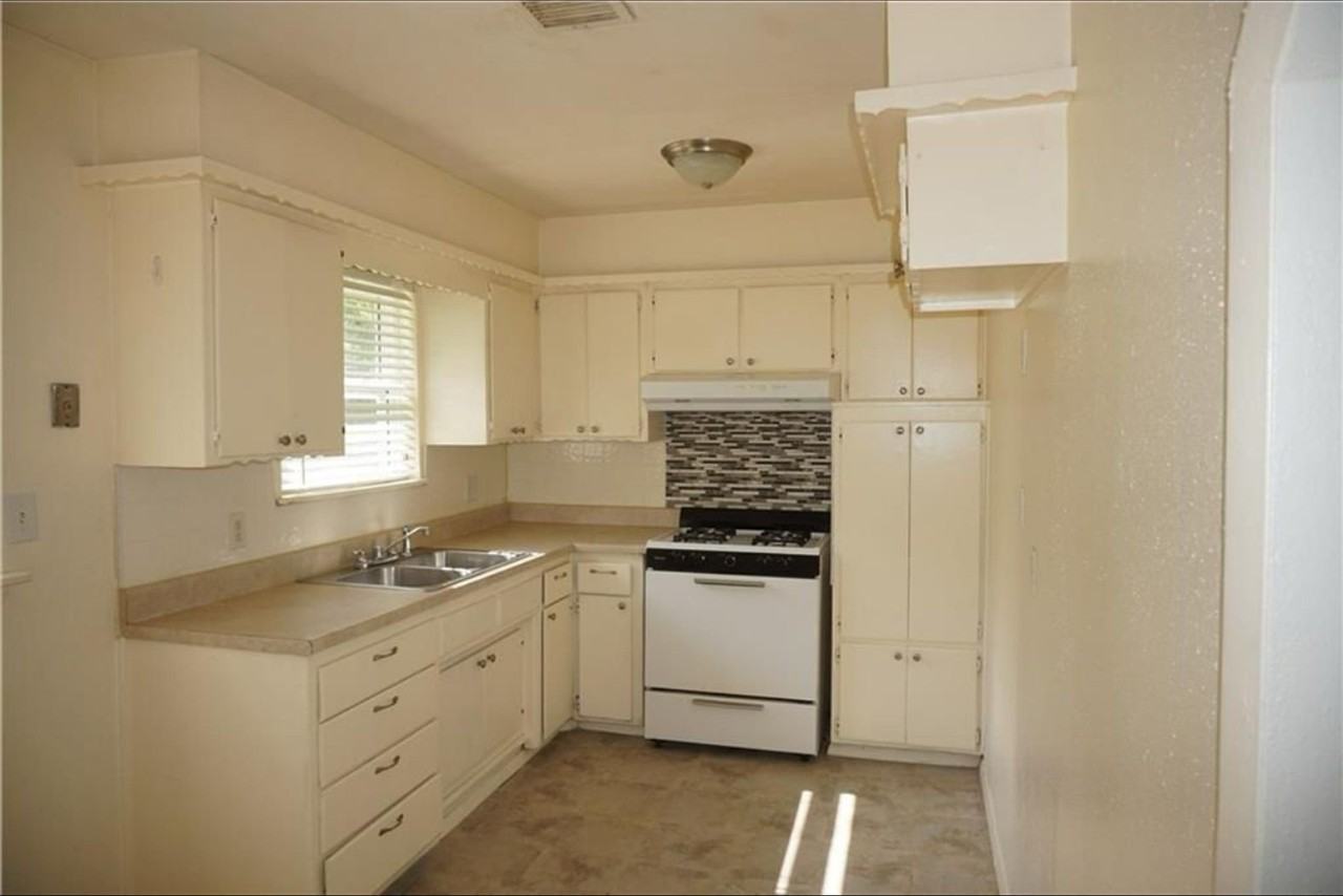 1704 Serenade Lane - Photo 6 of 18