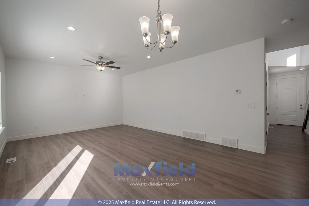 4718 E Breezy Patch Rd - Photo 3 of 25