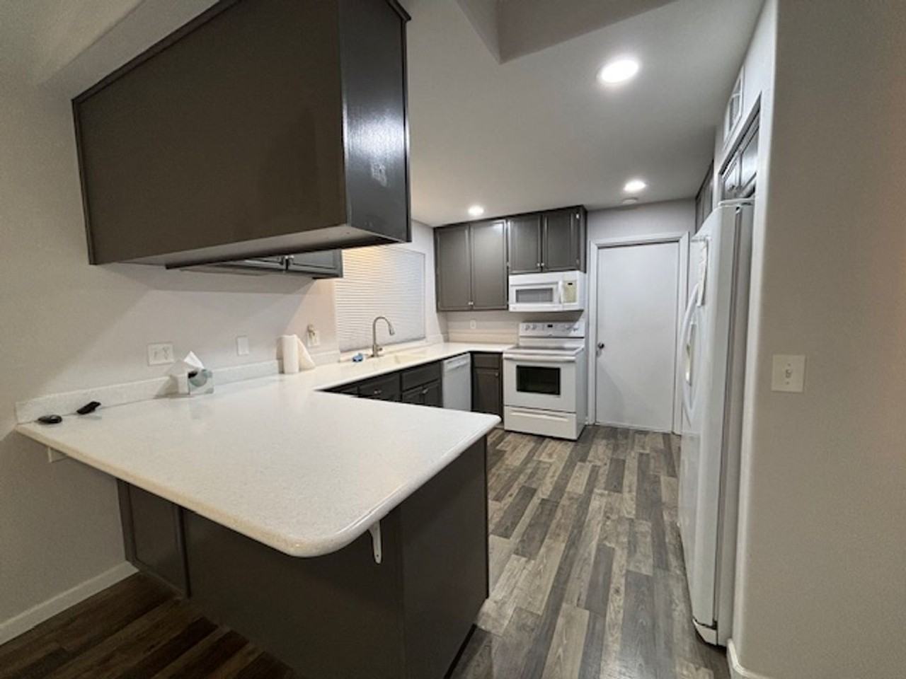 817 Cactus Dr - Photo 5 of 15