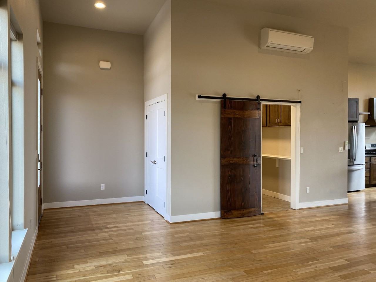 160 Blue Heron Ct - Photo 3 of 24