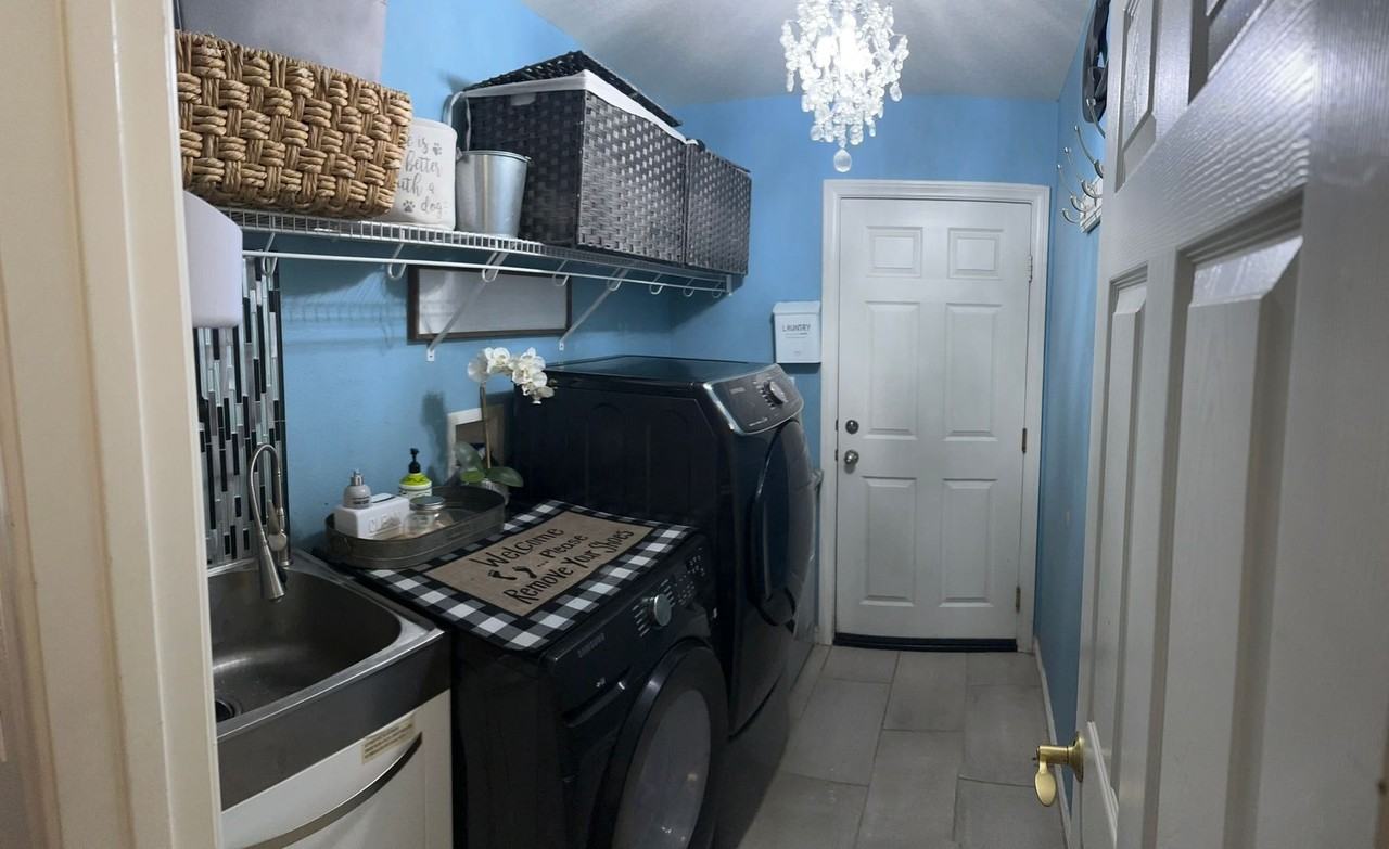 1988 Clemens Pl - Photo 7 of 14