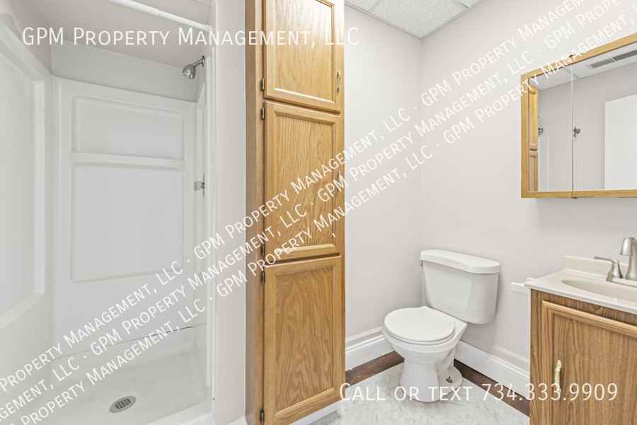 412 Grand River Avenue #7 - Photo 6 of 15