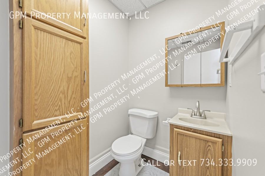 412 Grand River Avenue #7 - Photo 7 of 15