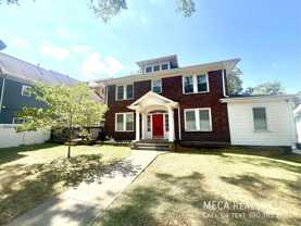 715 Hawthorne Ln - Photo 1 of 1