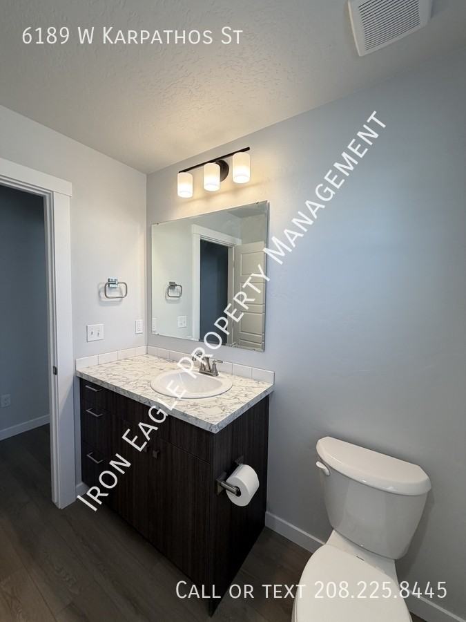 6189 W Karpathos St - Photo 7 of 36