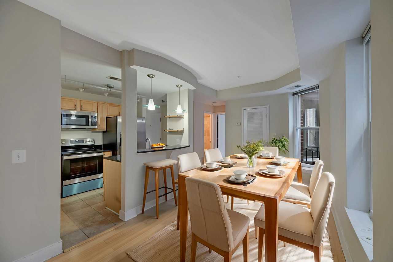 1106 Columbia Rd Nw #204