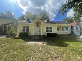 featured image of 1033 Whitworth St