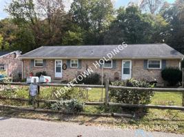 featured image of 3128 Glenoak St Se