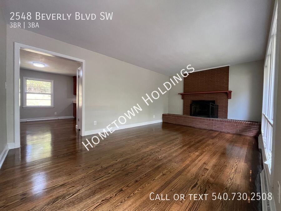 2548 Beverly Blvd Sw - Photo 2 of 19