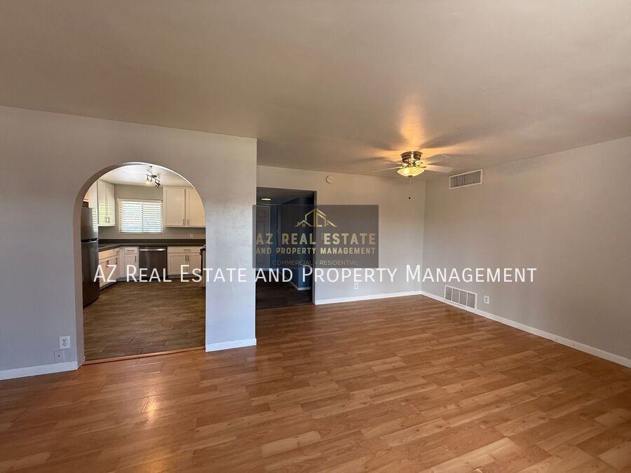 1725 S Farmer Ave - Photo 5 of 35