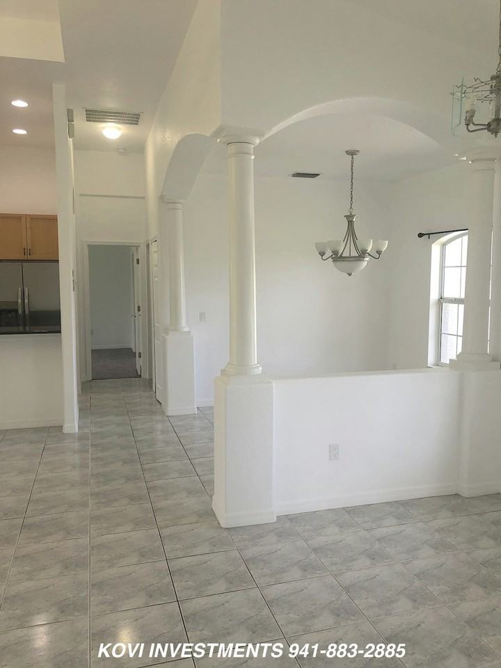 7252 Perennial Road - Photo 3 of 17