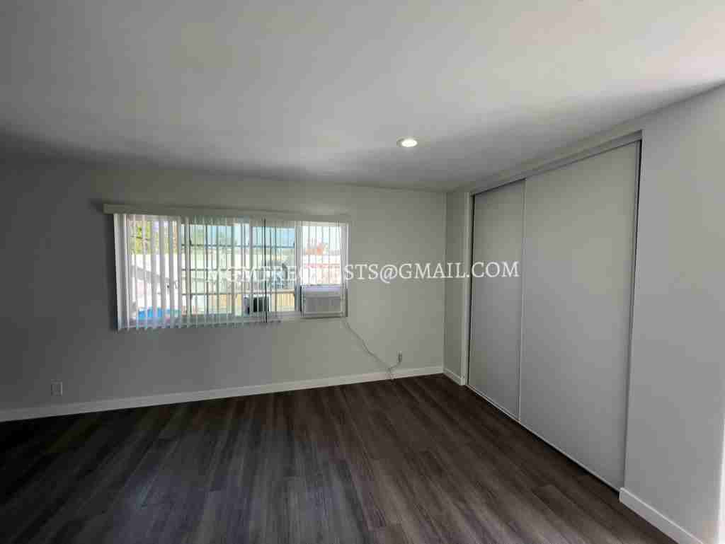 607 East Walnut Street, Unit 7 - Photo 2 of 7