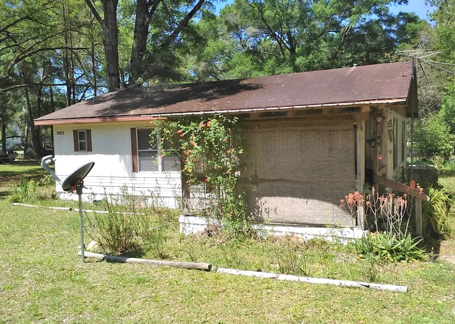 2590 Northwest 72nd Terrace - Photo 2 of 4