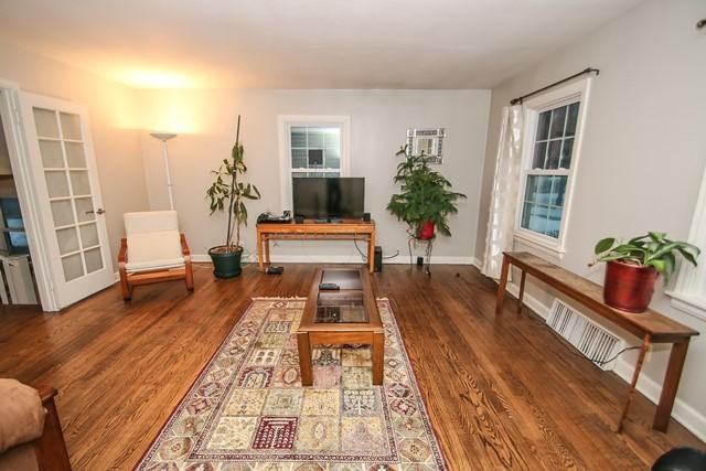 4611 N Woodruff Ave - Photo 2 of 9