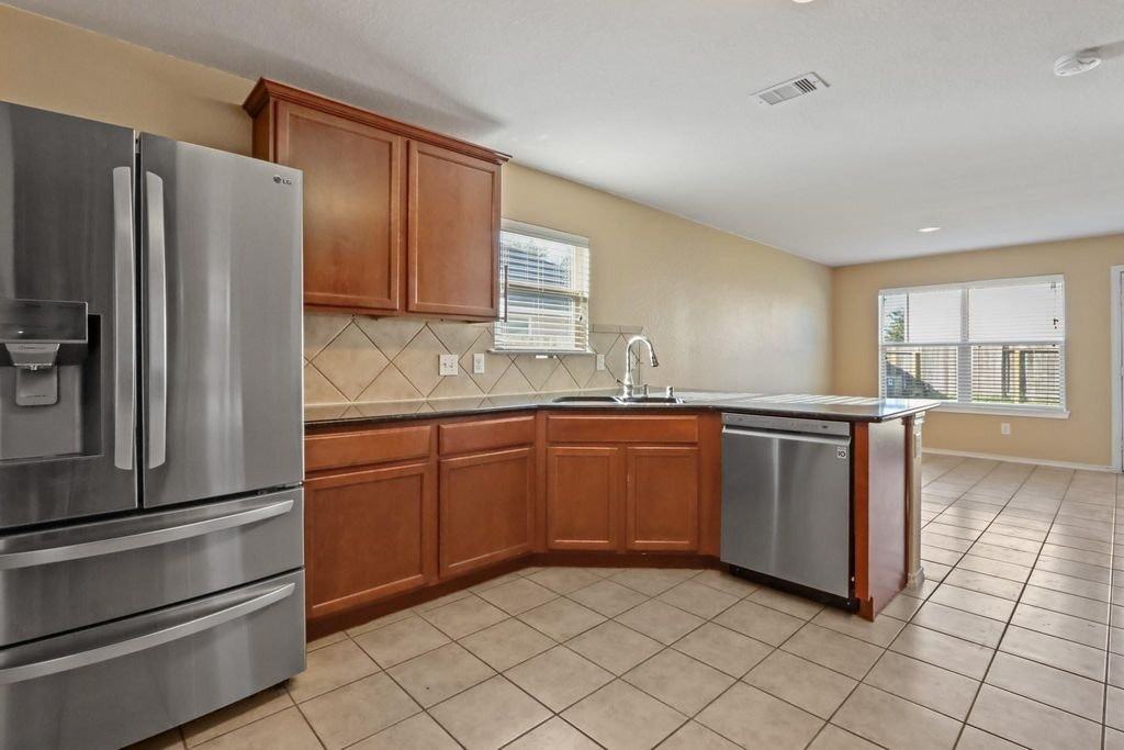 2002 Collins Rose Court - Photo 4 of 11