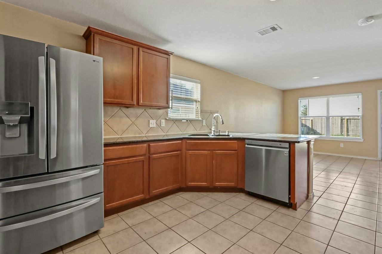 2002 Collins Rose Court - Photo 6 of 11