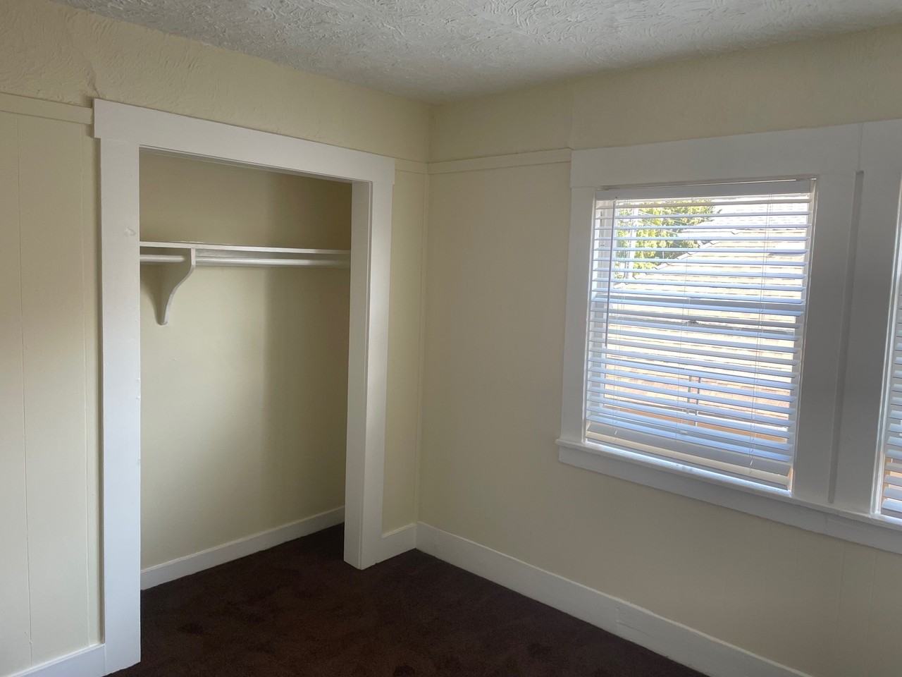 3804 E.12th Street - Photo 4 of 11