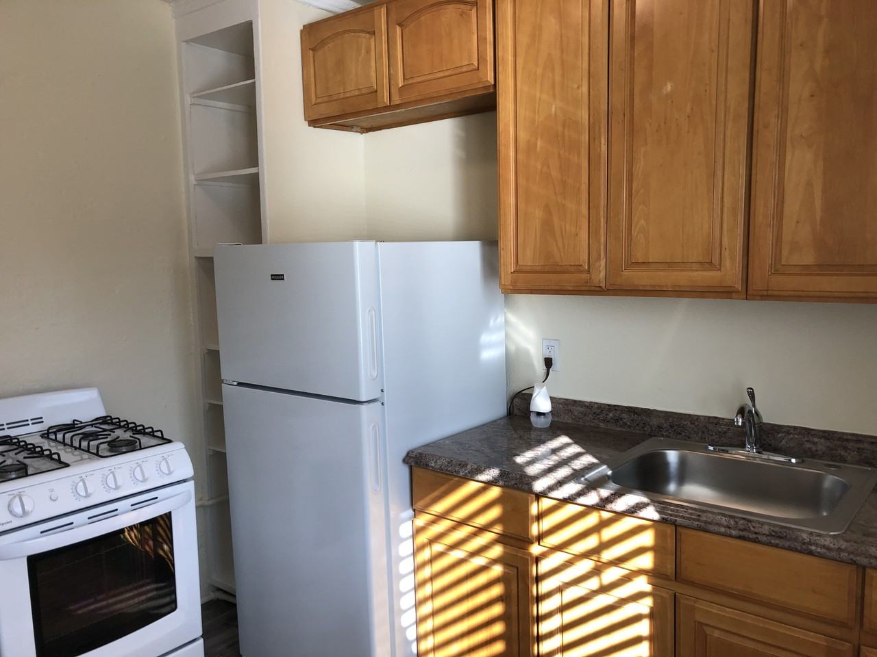 3804 E.12th Street - Photo 5 of 11