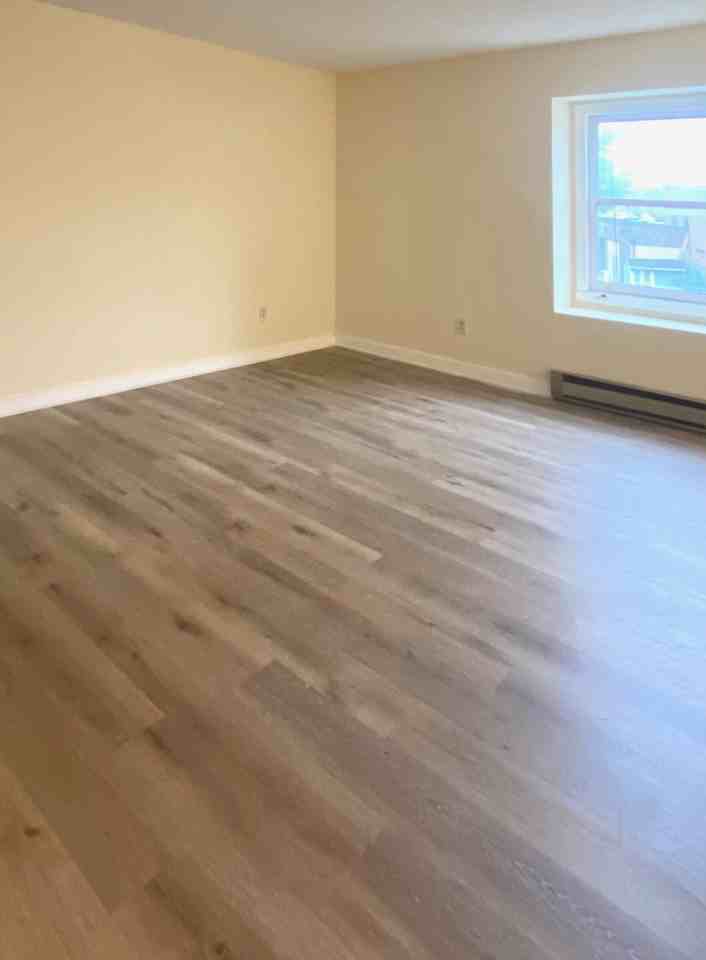 504 Main Street-Beehive 2 - Photo 2 of 4