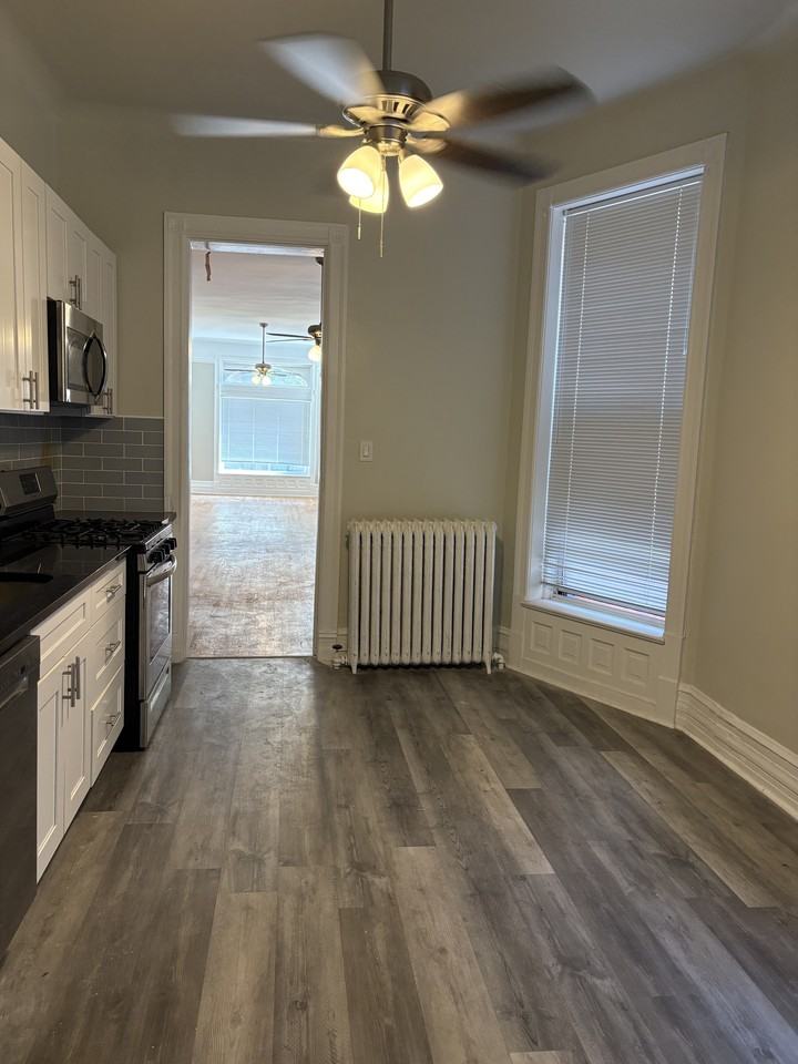 5132-36 S Blackstone - Photo 4 of 24