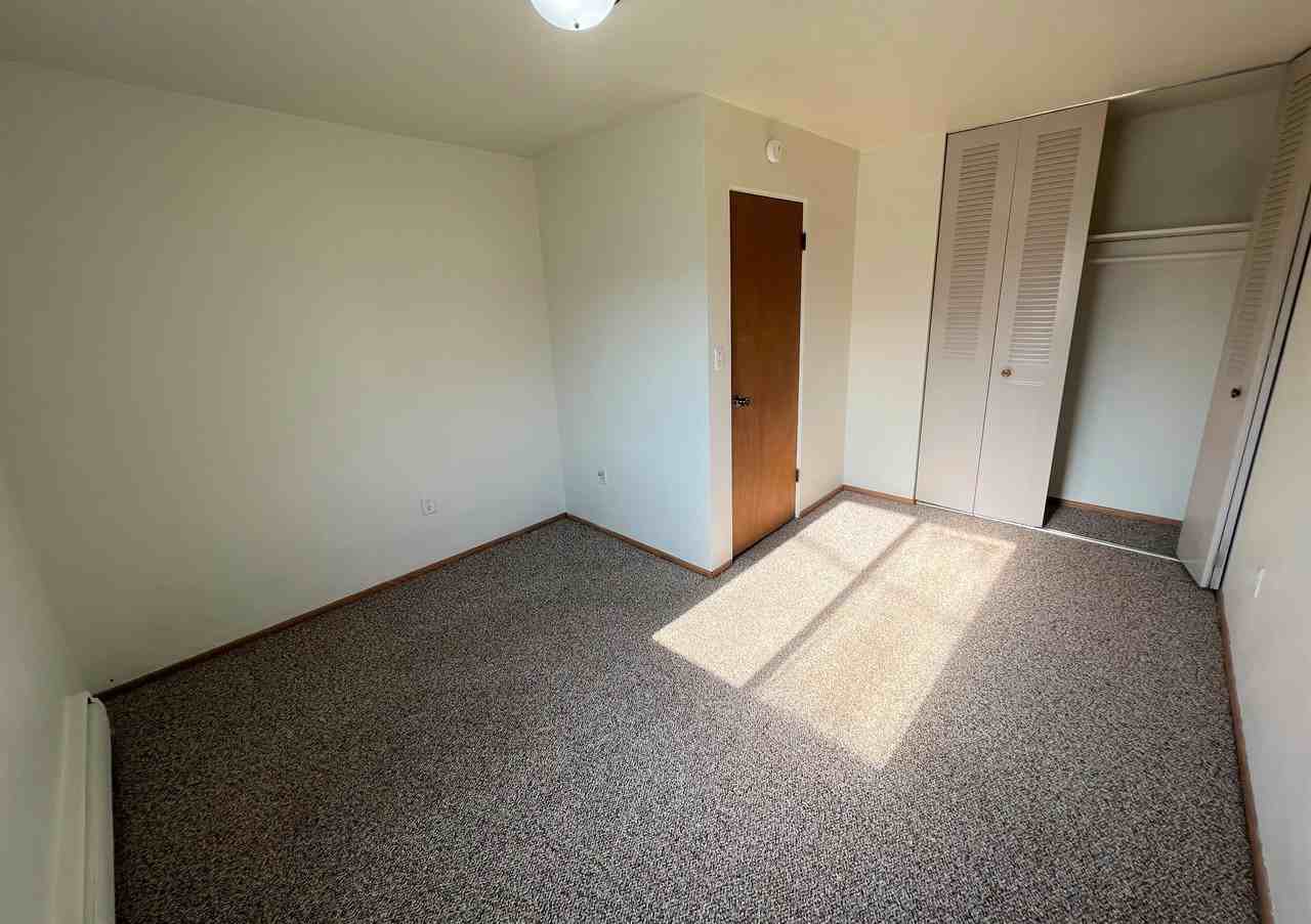 315 S Marshall St - 12 PLEX - Photo 6 of 9