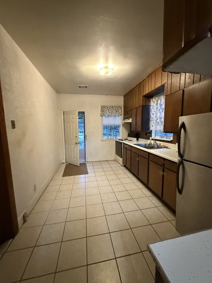 2513A Perrin Road - Photo 3 of 23