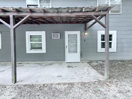 featured image of 302 N Spring St