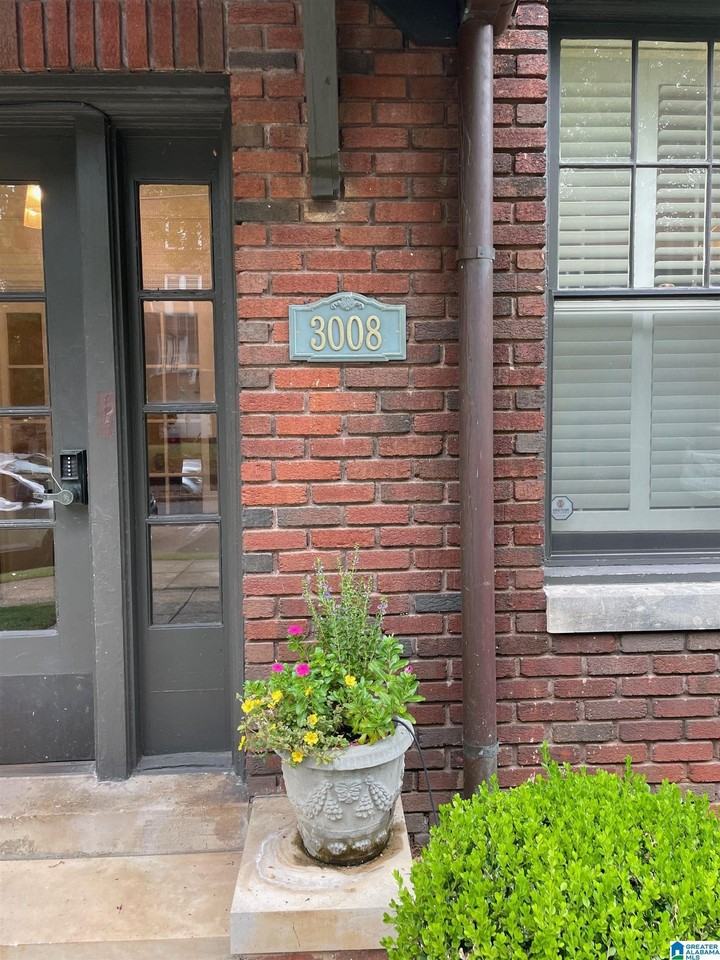 3008 13th Ave S #3 - Photo 2 of 24