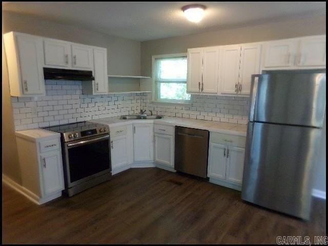 7410 Valley Drive - Photo 4 of 17