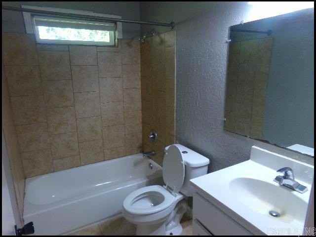 7410 Valley Drive - Photo 6 of 17