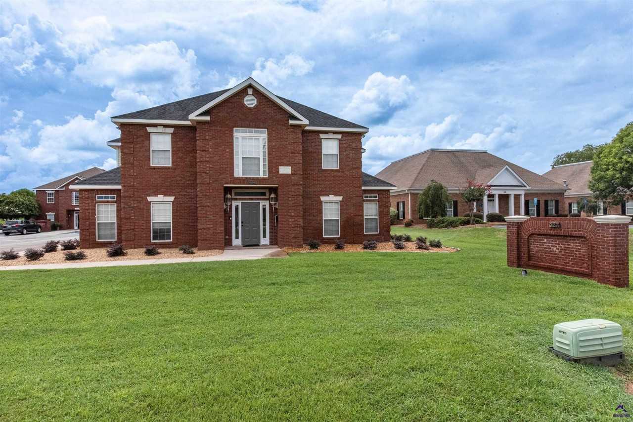 327 Margie Drive - Photo 7 of 47