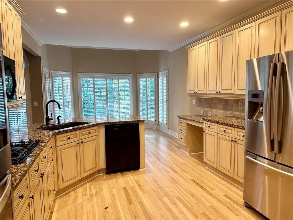 398 Woodhaven Trail - Photo 6 of 33