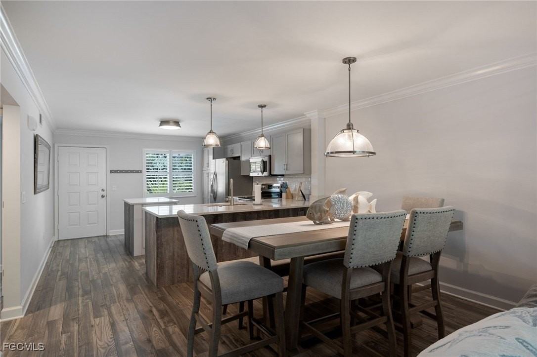 3021 Sandpiper Bay Cir Apt E106 #E106 - Photo 6 of 24