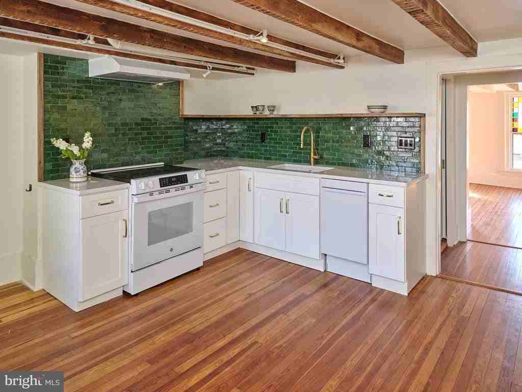 46 York St #3 - Photo 5 of 22