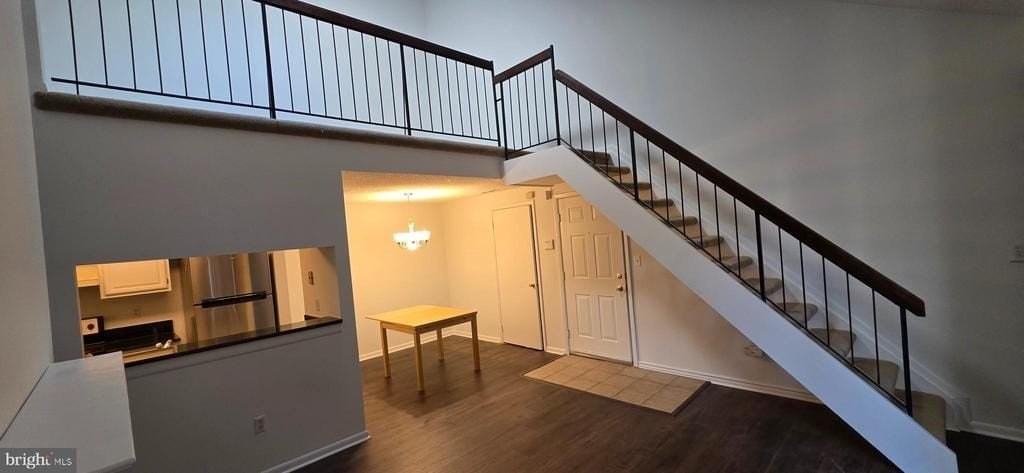 602 Ravens Crest Dr - Photo 2 of 14